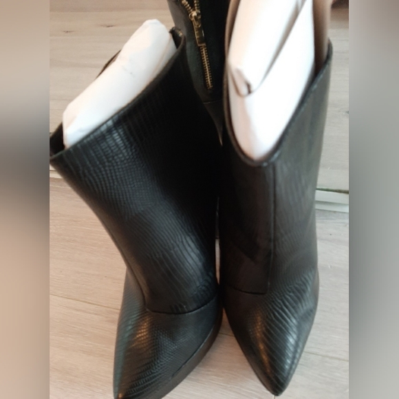 Black booties - Picture 2 of 5